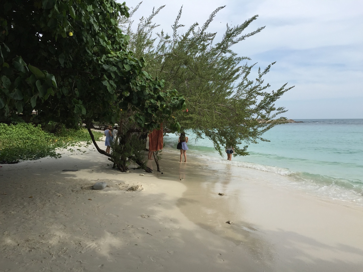 Picture Thailand Ko Samet 2014-12 257 - Monument Ko Samet