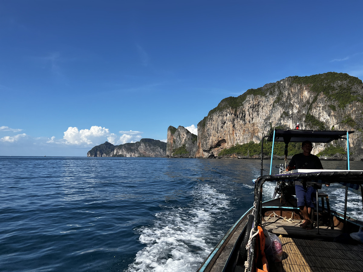 Picture Thailand Ko Phi Phi Ley 2021-12 24 - Hotel Pool Ko Phi Phi Ley