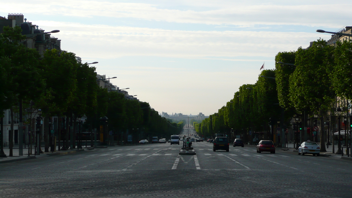 Picture France Paris Etoile and Arc de Triomphe 2007-06 8 - Lake Etoile and Arc de Triomphe