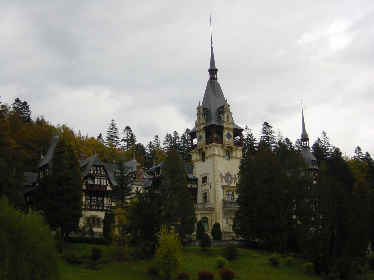 Picture Romania Sinaia 2003-10 45 - Hotel Pool Sinaia