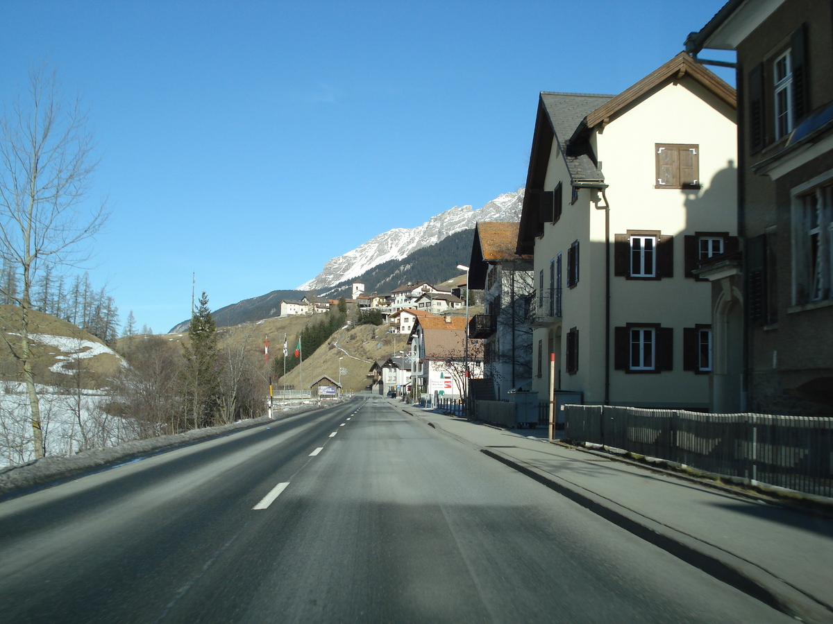 Picture Swiss Chur to St Moritz Road 2007-01 26 - Hot Season Chur to St Moritz Road