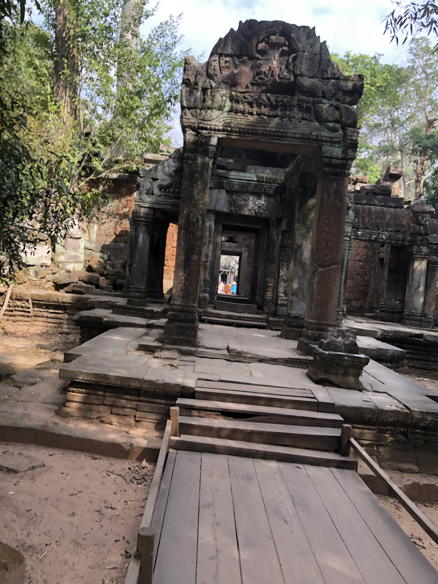 Picture Cambodia Siem Reap Ta Prohm 2023-01 70 - Restaurants Ta Prohm