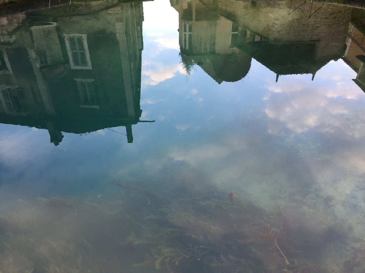 Picture France Tonnerre 2016-02 19 - Hotel Pool Tonnerre