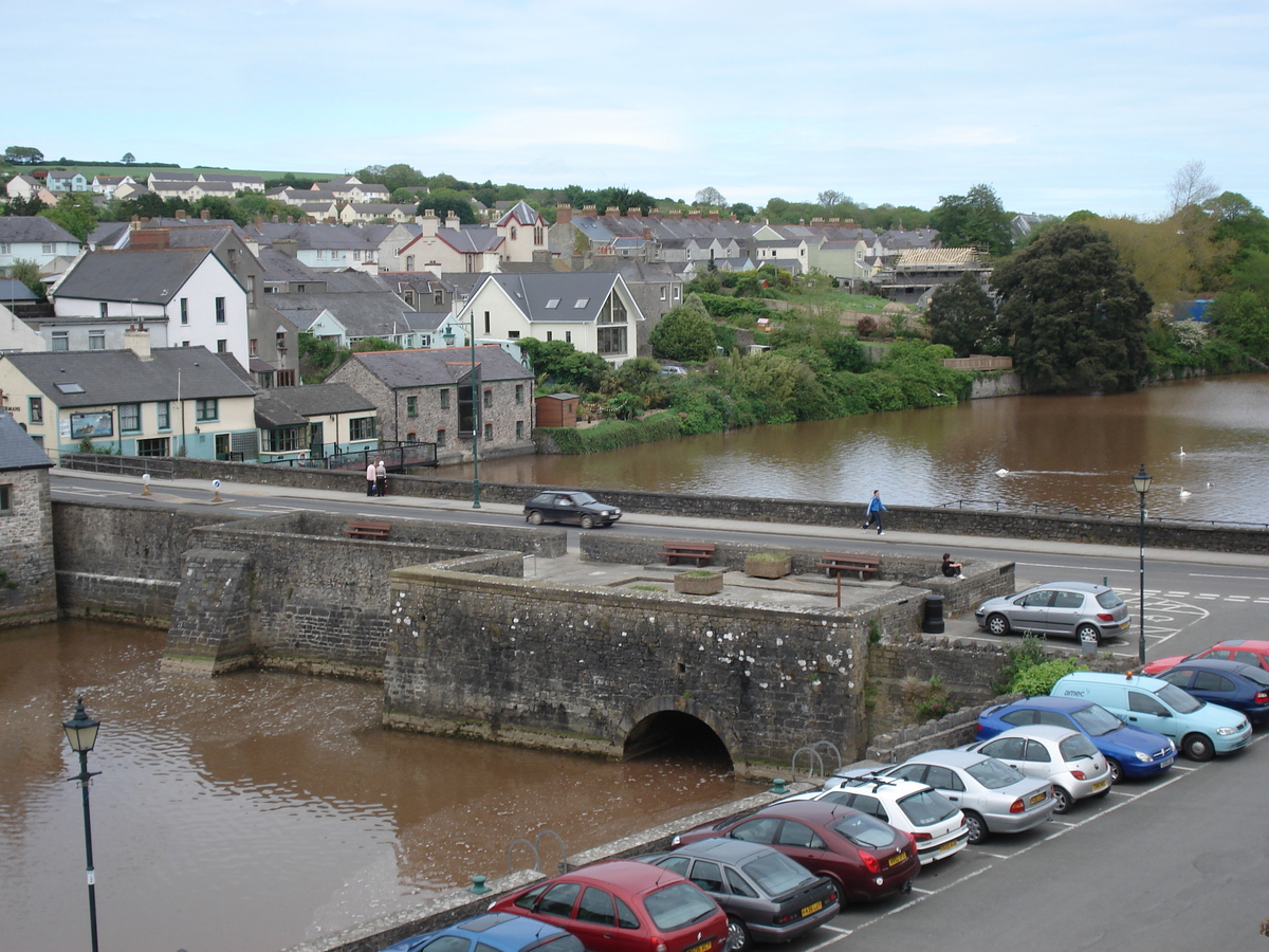 Picture United Kingdom Pembrokeshire Pembroke 2006-05 7 - Street Pembroke