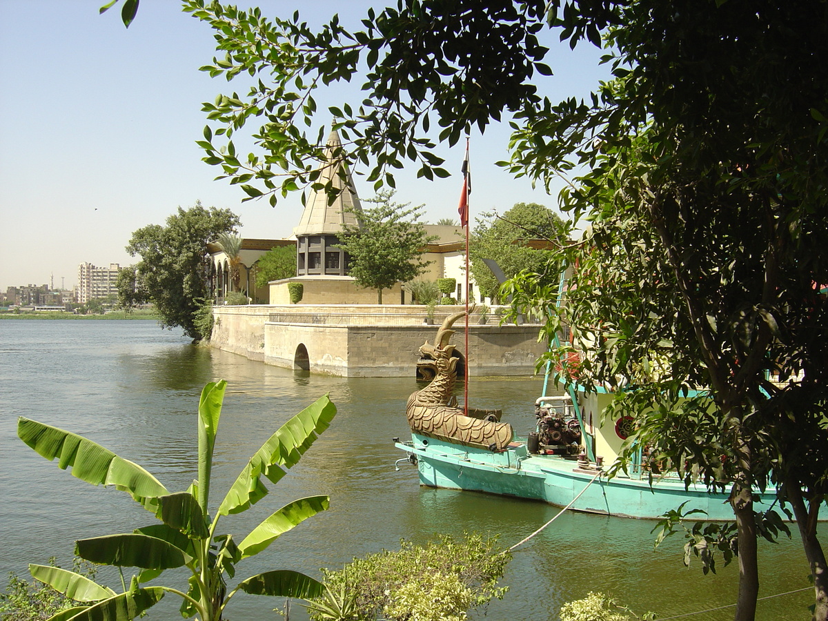 Picture Egypt Cairo 2004-09 30 - Waterfall Cairo