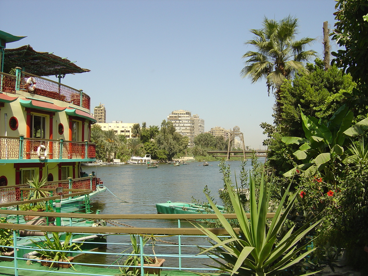 Picture Egypt Cairo 2004-09 42 - Walking Street Cairo