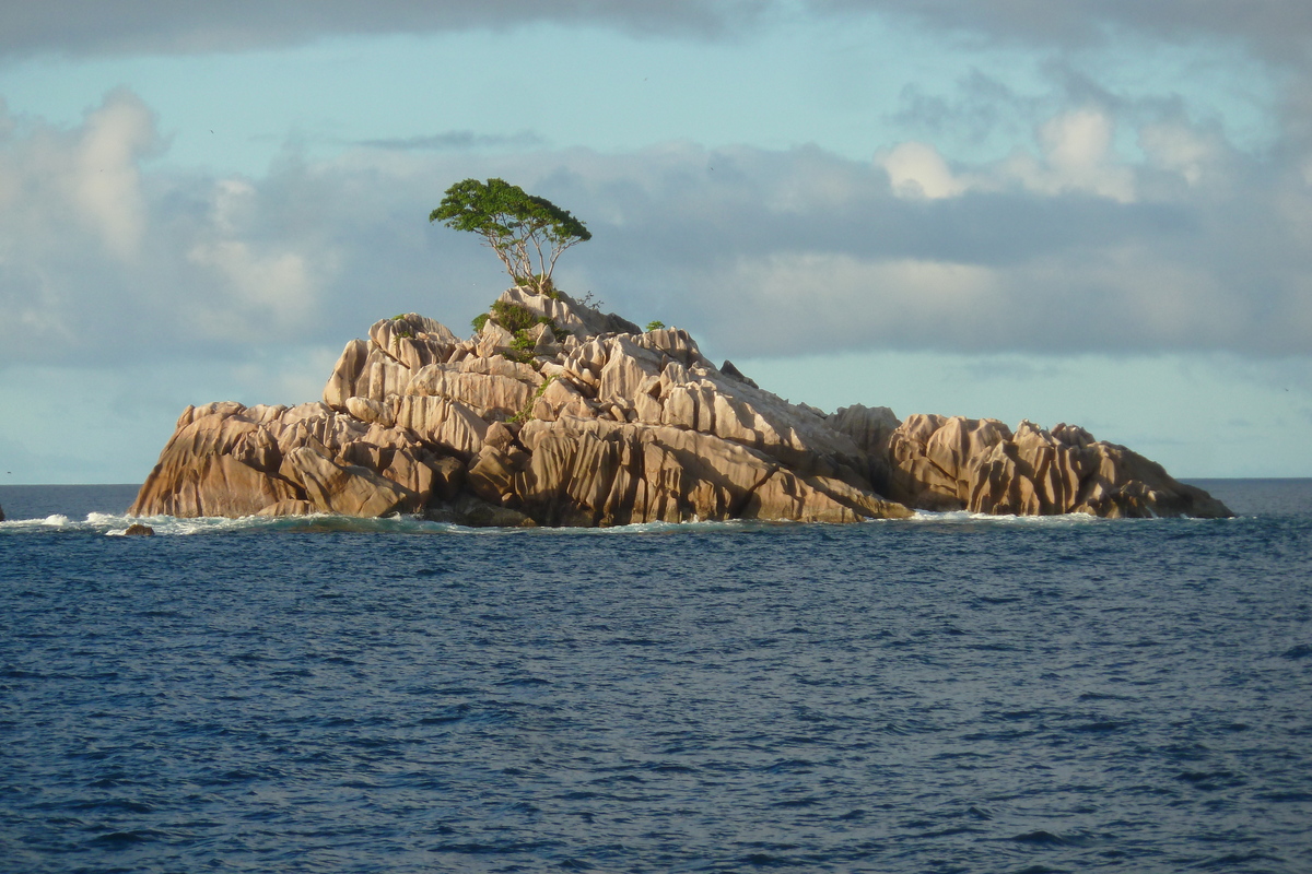 Picture Seychelles 2011-10 60 - Sunrise Seychelles