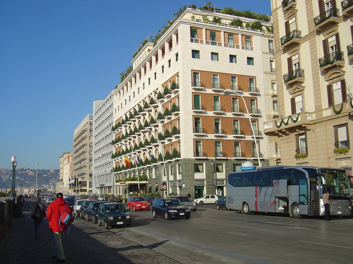 Picture Italy Napoli 2004-11 11 - Street Napoli