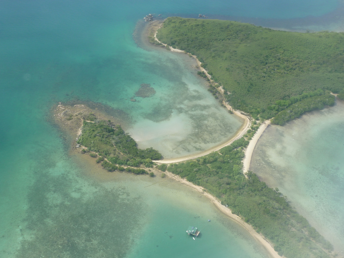 Picture New Caledonia From the Sky 2010-05 31 - Hotels From the Sky