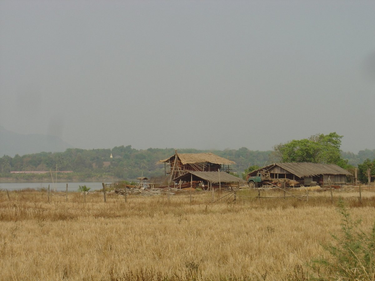 Picture Myanmar Dawei (TAVOY) 2005-01 37 - Restaurant Dawei (TAVOY)