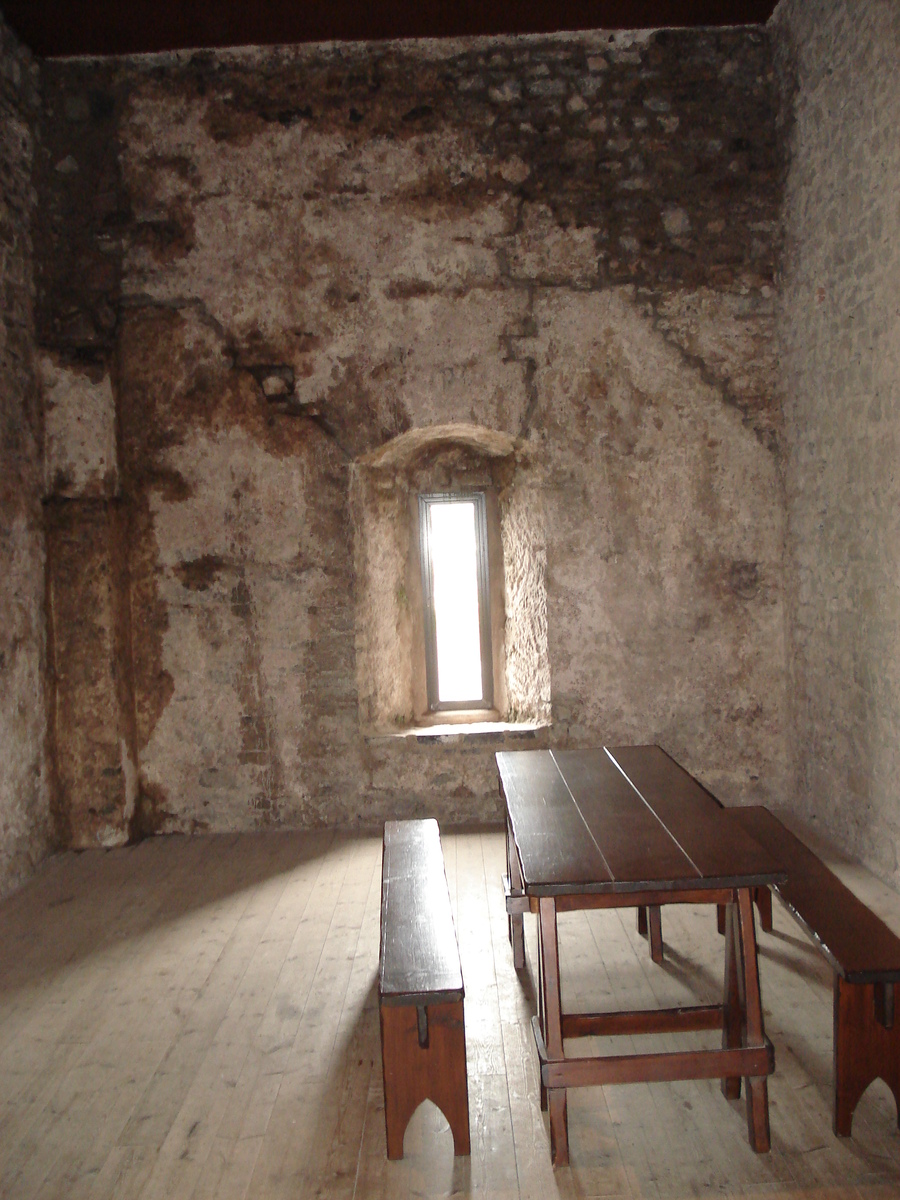 Picture United Kingdom Pembrokeshire Pembroke Castle 2006-05 17 - Accomodation Castle