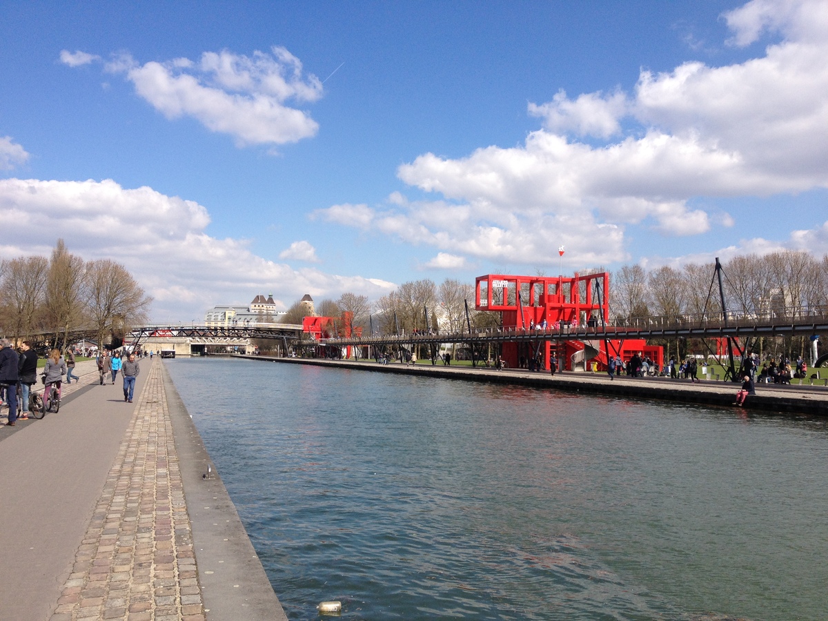 Picture France Paris La Villette Park 2015-04 2 - Walking Street La Villette Park