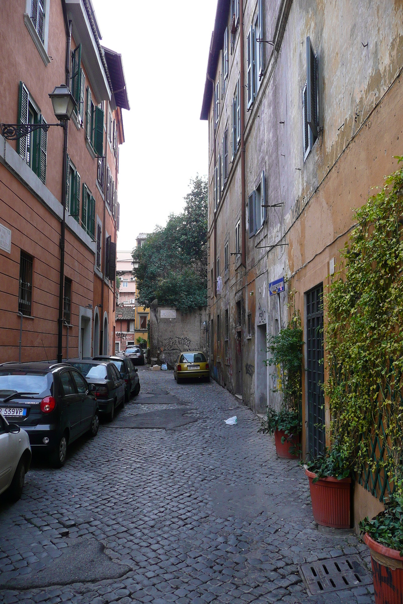 Picture Italy Rome Trastevere 2007-11 14 - Lake Trastevere