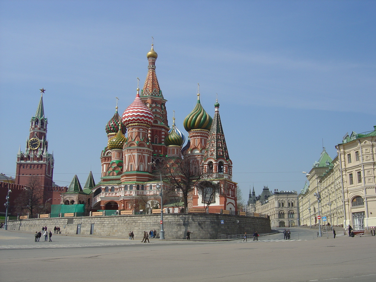 Picture Russia Moscow Red Square 2005-04 95 - Hotel Pools Red Square