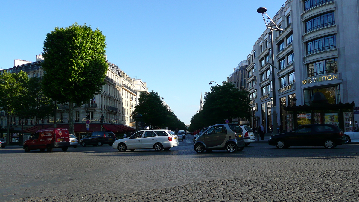 Picture France Paris Champs Elysees 2007-04 132 - Hotels Champs Elysees