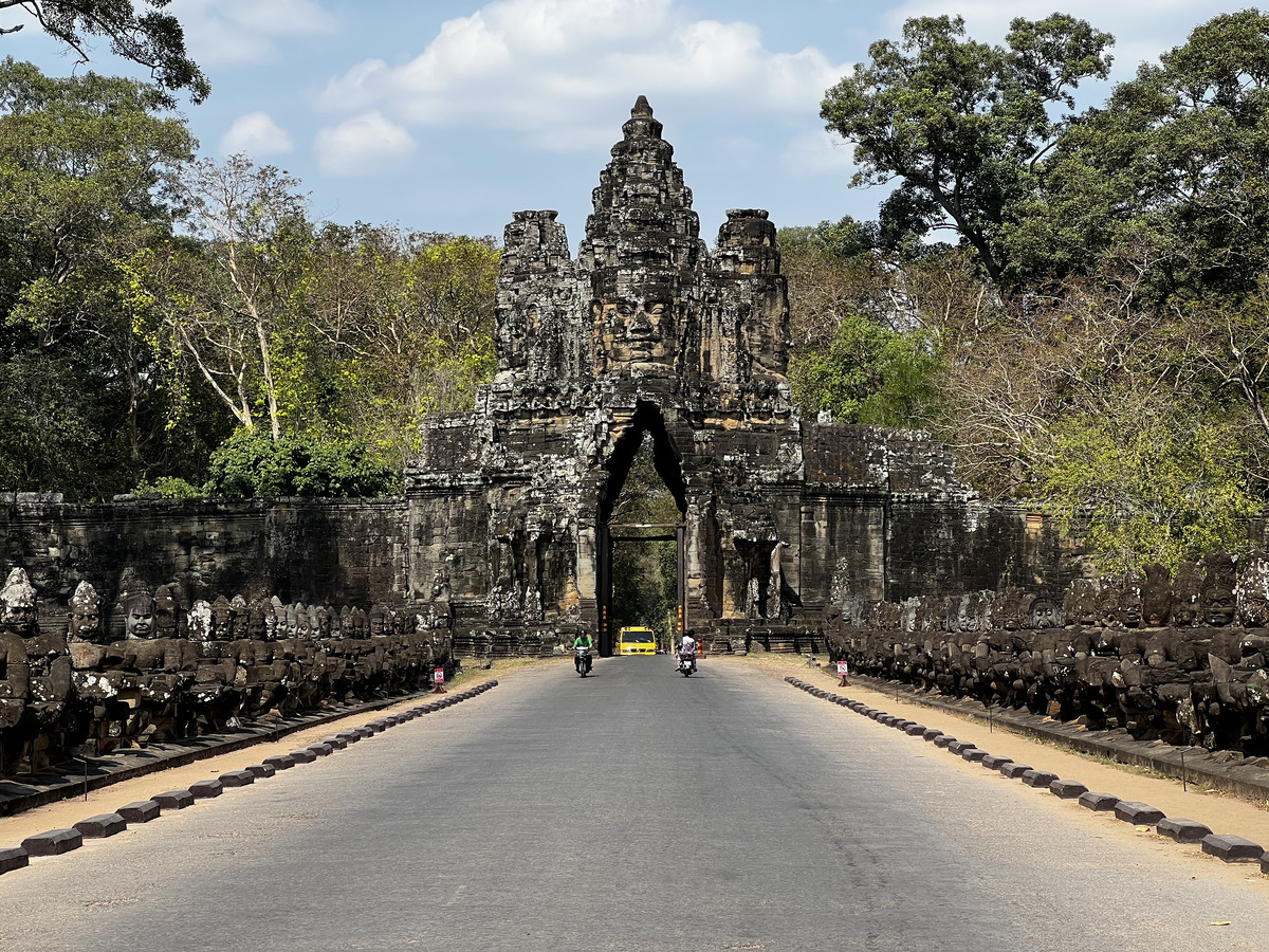 Picture Cambodia Siem Reap Angkor Thom 2023-01 18 - Sunrise Angkor Thom