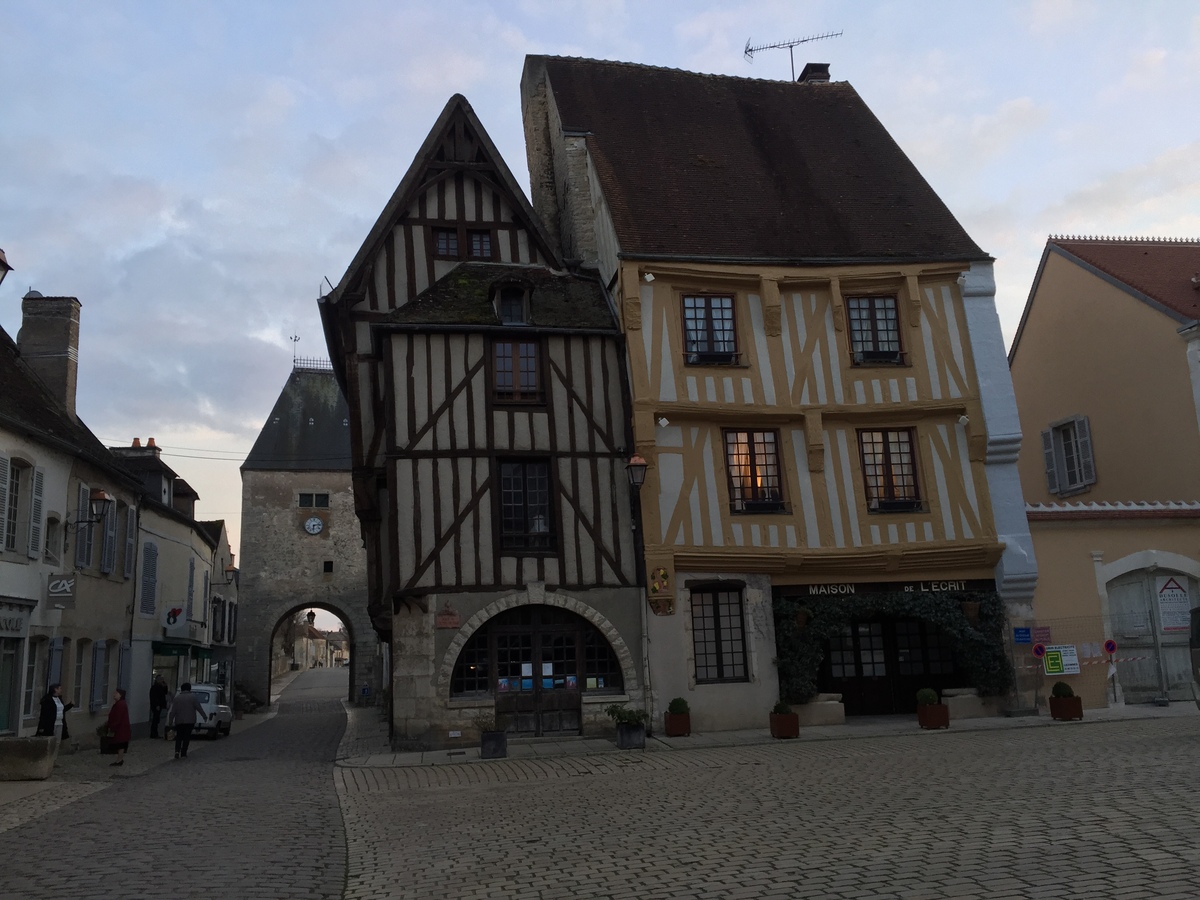 Picture France Noyers 2016-02 12 - City Sights Noyers