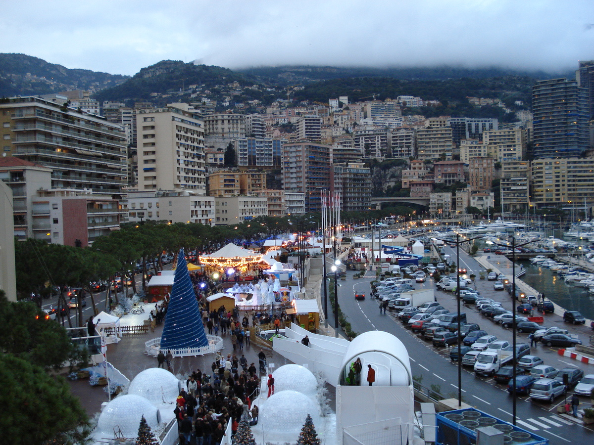 Picture Monaco 2006-12 24 - Waterfall Monaco