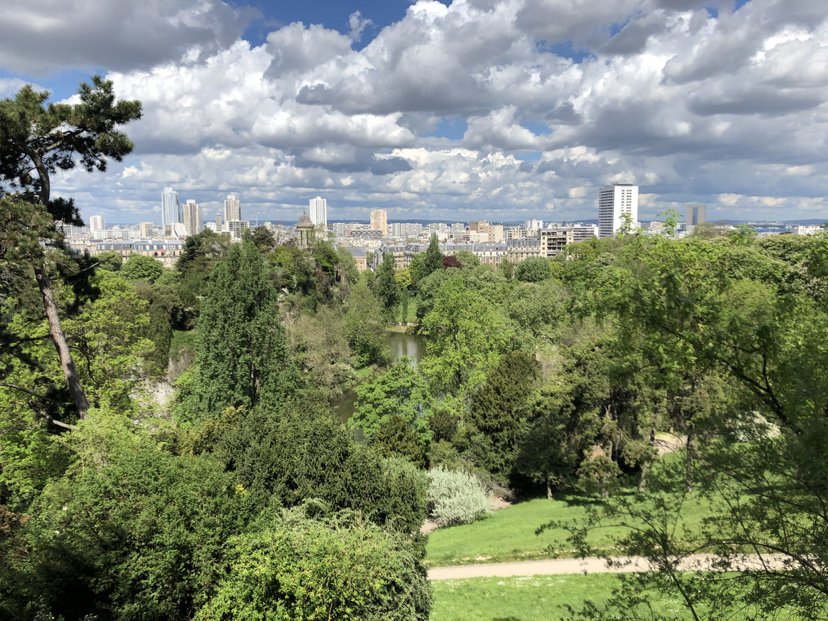 Picture France Paris lockdown 2020-04 55 - Waterfall Paris lockdown