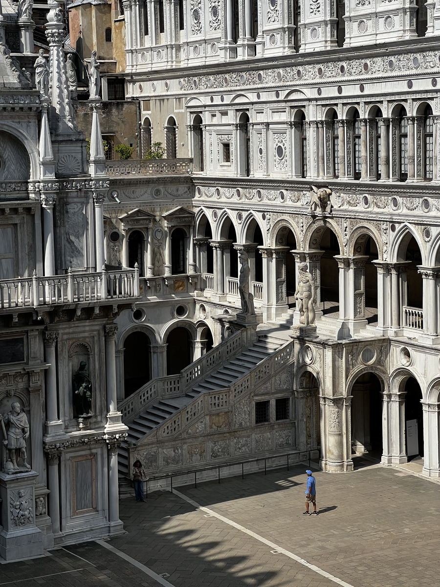 Picture Italy Venice Doge's Palace (Palazzo Ducale) 2022-05 190 - Sunrise Doge's Palace (Palazzo Ducale)