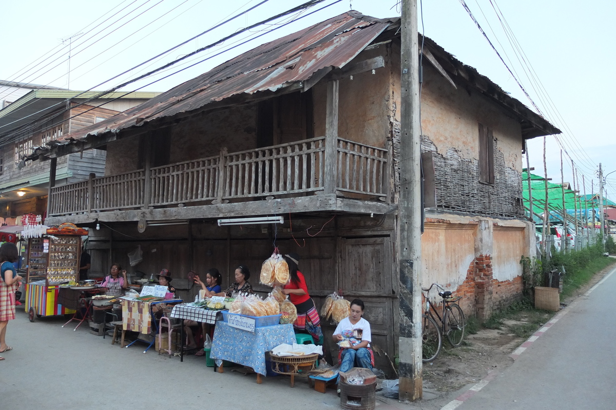 Picture Thailand Chiang Khan 2012-12 1 - Restaurants Chiang Khan