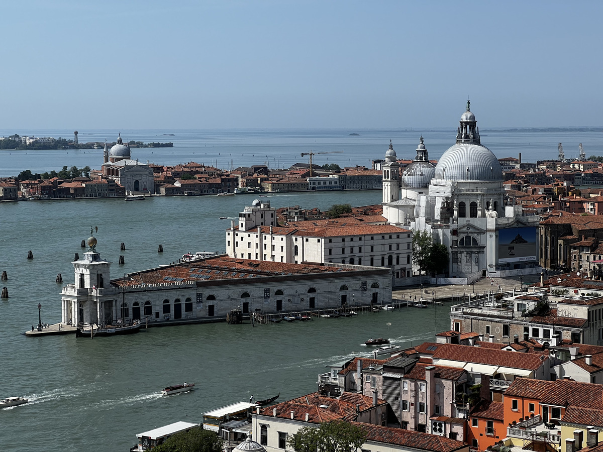 Picture Italy Venice 2022-05 340 - Rain Season Venice