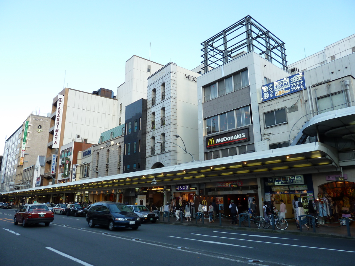 Picture Japan Kyoto Shijo dori 2010-06 79 - City Sight Shijo dori