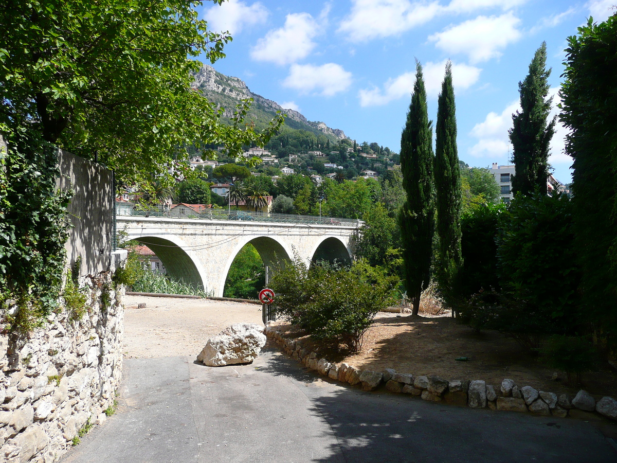 Picture France Vence Avenue H. Isnard 2007-07 27 - Waterfalls Avenue H. Isnard