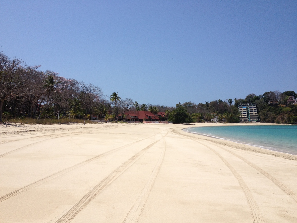 Picture Panama Contadora Island 2015-03 139 - Hotel Pool Contadora Island