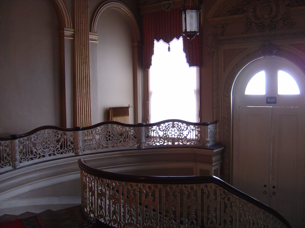 Picture Turkey Istanbul Dolmabahce Palace 2004-12 59 - Accomodation Dolmabahce Palace