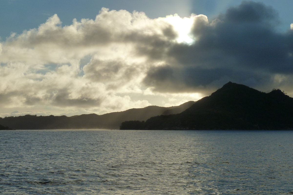 Picture Seychelles Praslin 2011-10 85 - Rain Season Praslin