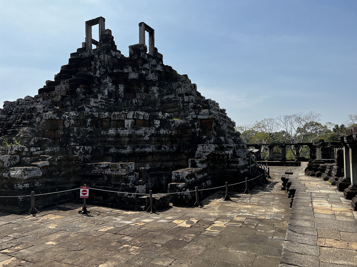 Picture Cambodia Siem Reap Baphuon 2023-01 21 - Monuments Baphuon