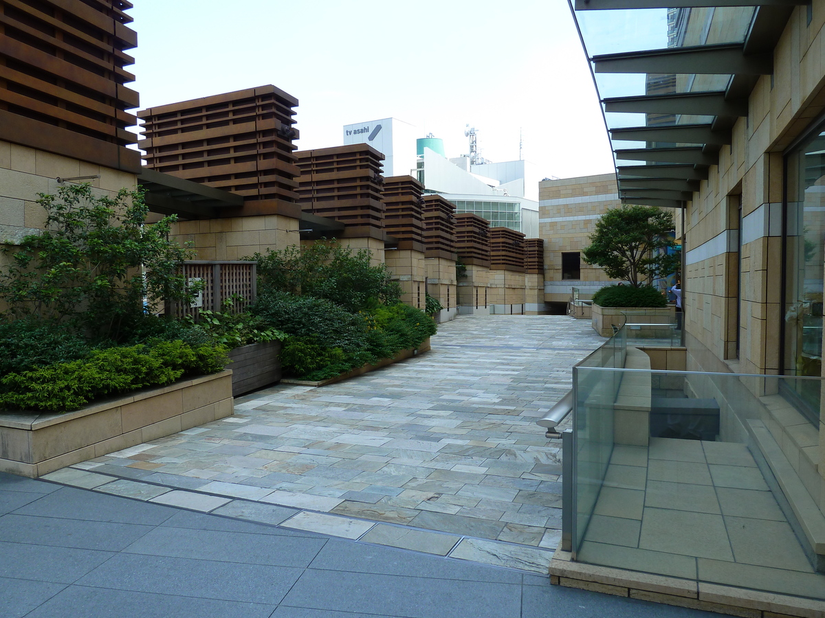 Picture Japan Tokyo Roppongi Hills 2010-06 81 - Monuments Roppongi Hills