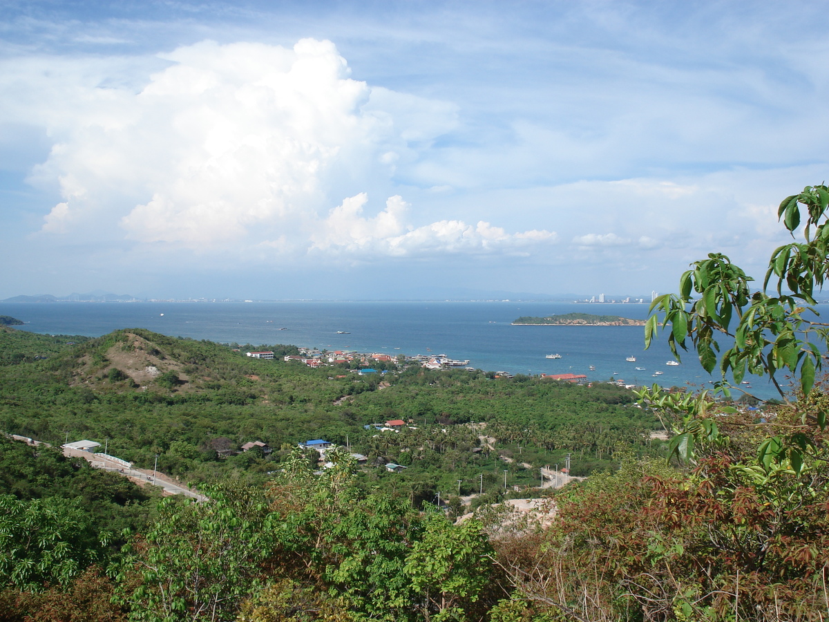 Picture Thailand Pattaya Ko Larn 2006-04 56 - Saving Ko Larn