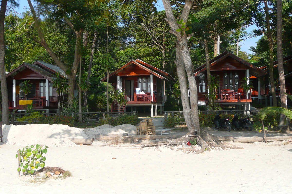 Picture Thailand Ko Samet 2009-01 17 - Monuments Ko Samet