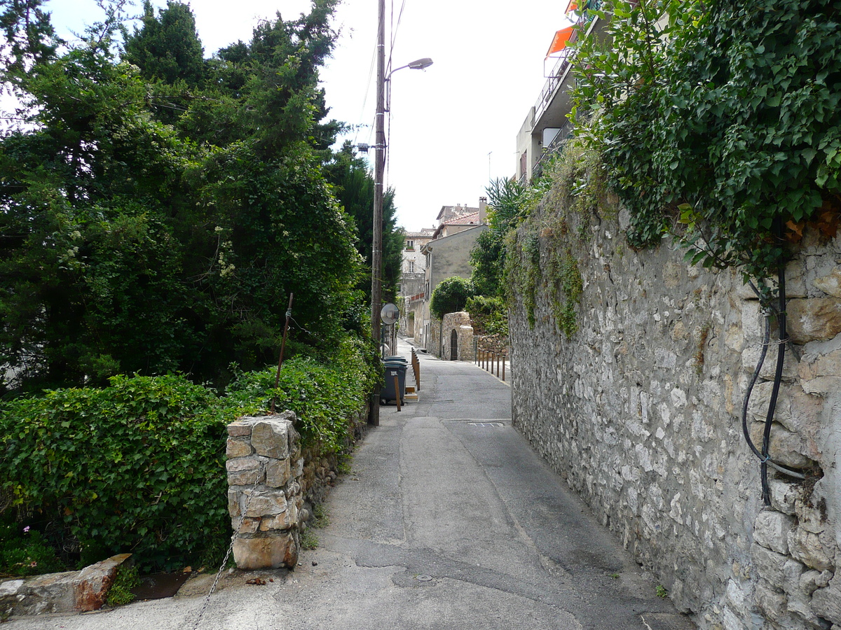 Picture France Vence Avenue H. Isnard 2007-07 1 - Waterfall Avenue H. Isnard