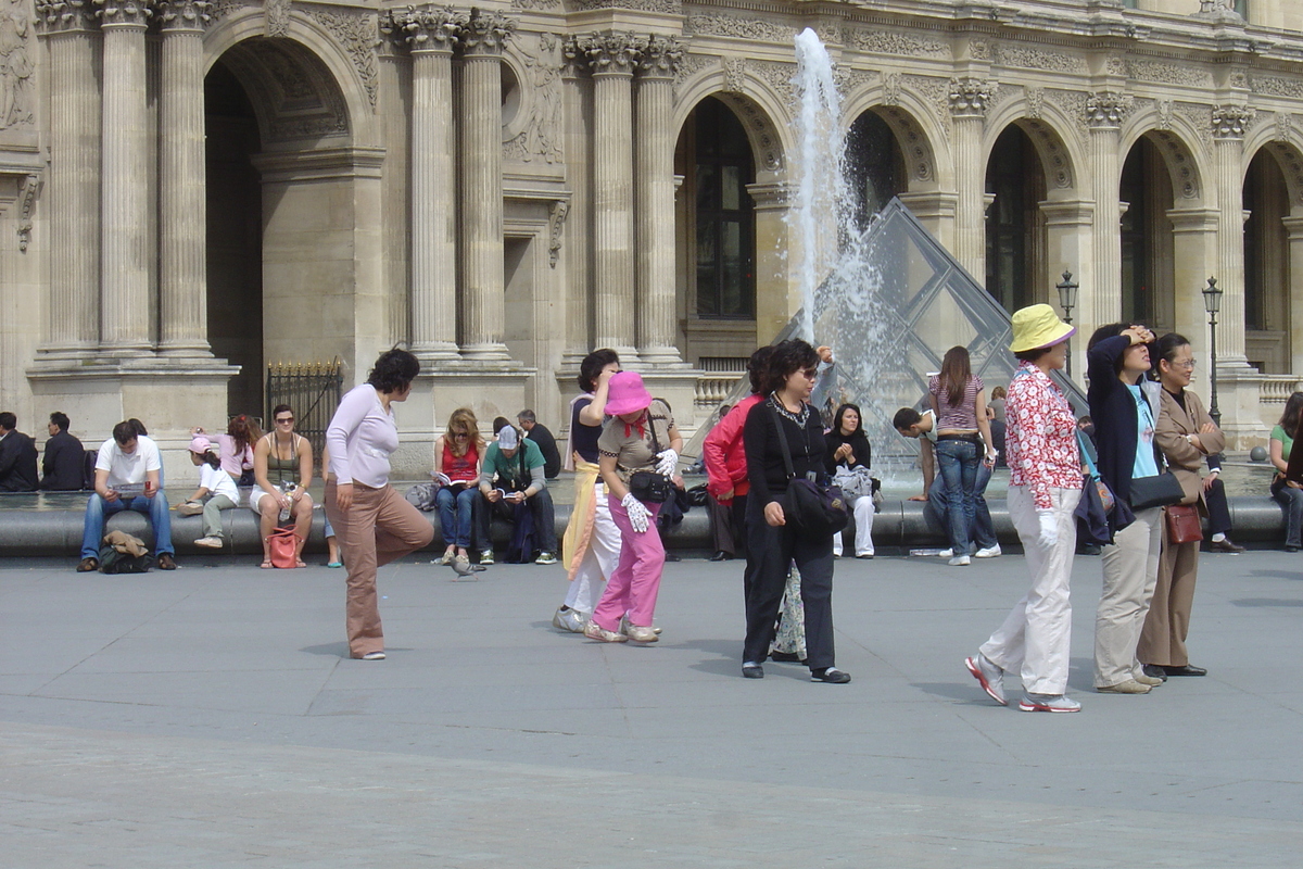 Picture France Paris Louvre 2007-05 14 - Hot Season Louvre