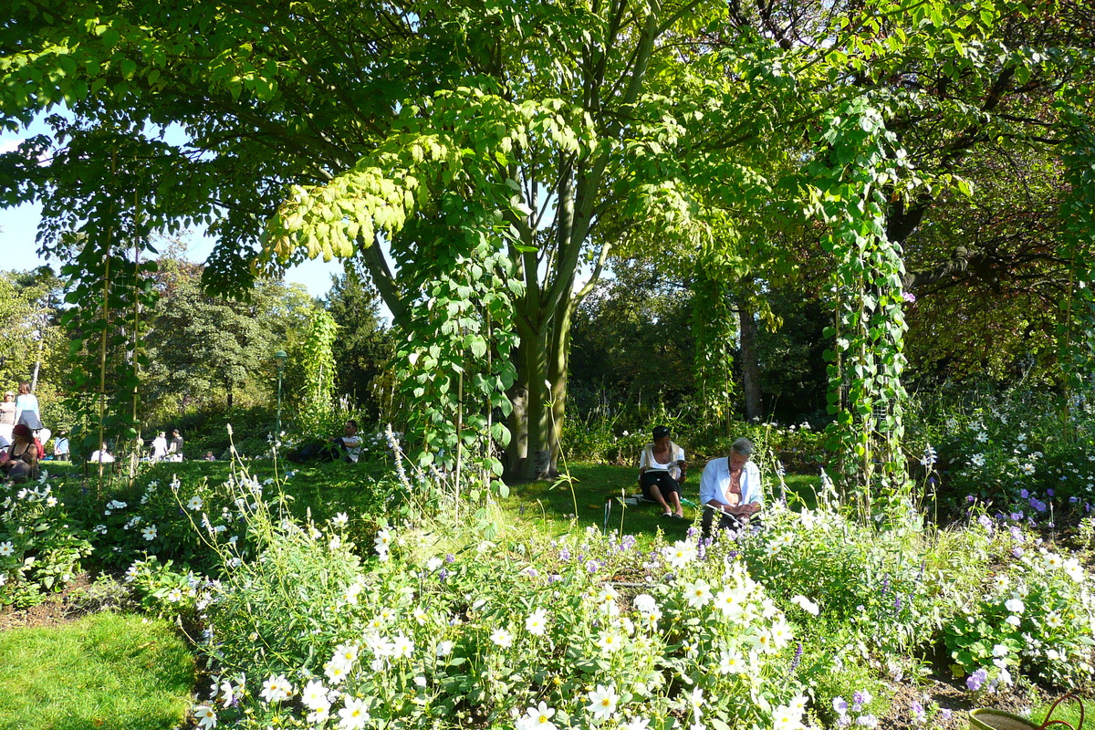 Picture France Paris Monceau Garden 2007-09 14 - Resorts Monceau Garden