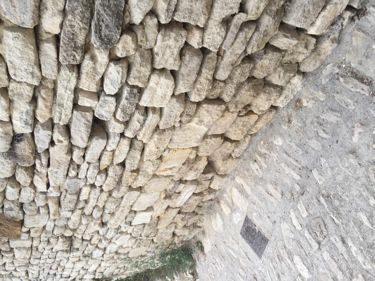 Picture France Gordes 2017-08 22 - Monument Gordes