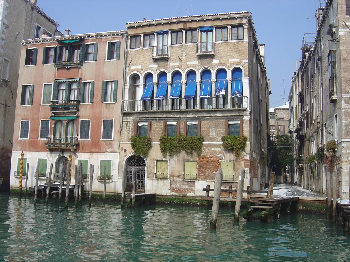 Picture Italy Venice 2005-03 299 - Lands Venice