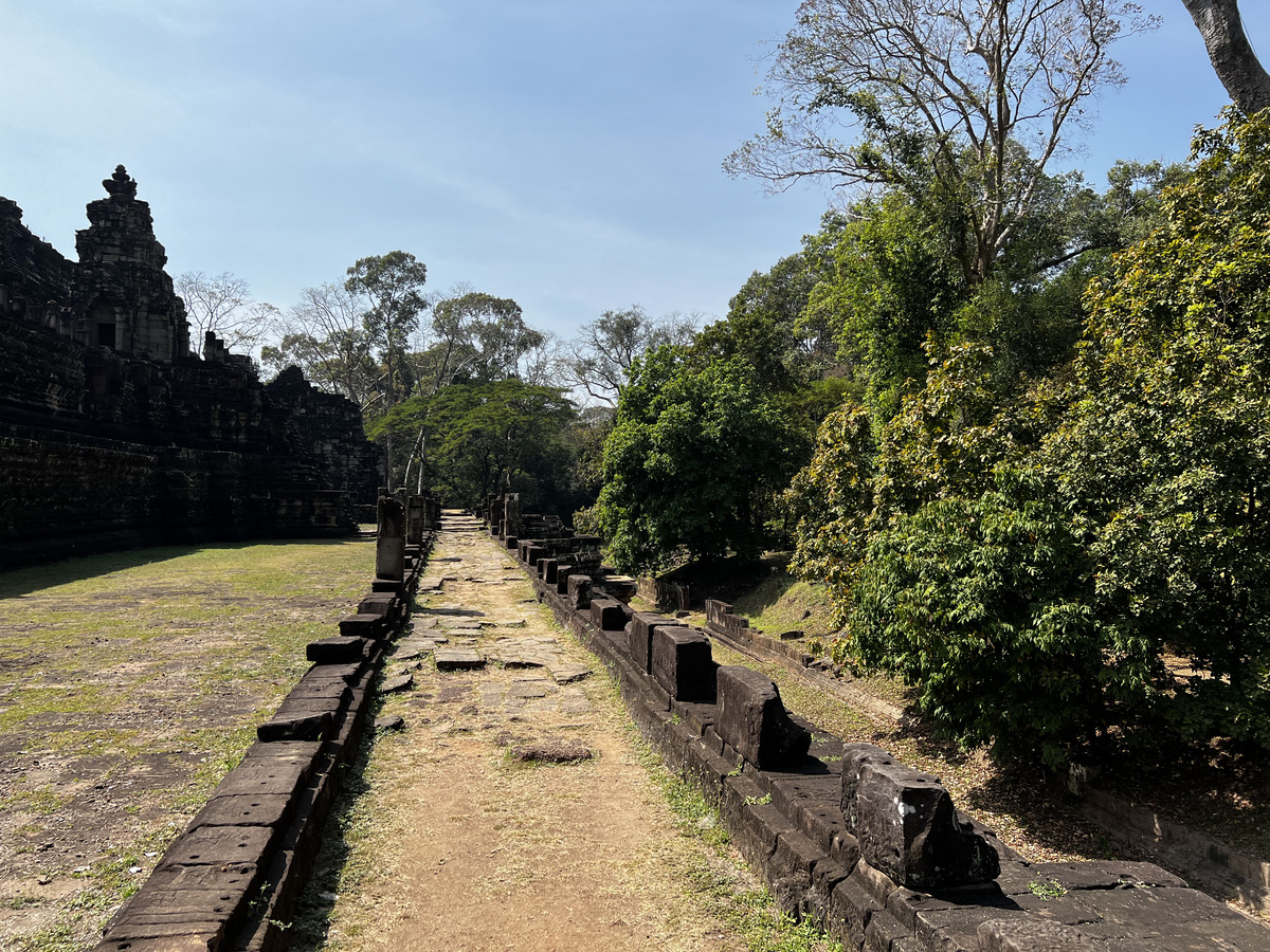 Picture Cambodia Siem Reap Baphuon 2023-01 7 - City Sight Baphuon