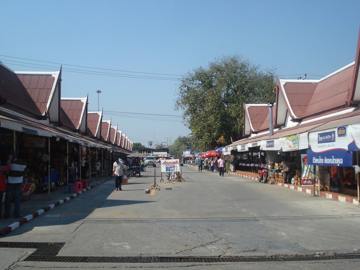 Picture Thailand Phitsanulok Wat Pra Sri Rattana Mahathat Vora Maha Vihar 2008-01 5 - City Sight Wat Pra Sri Rattana Mahathat Vora Maha Vihar