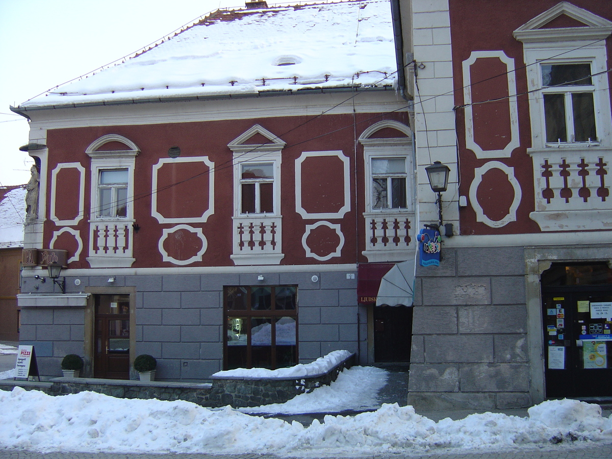 Picture Slovenia Ptuj 2005-03 12 - Restaurant Ptuj