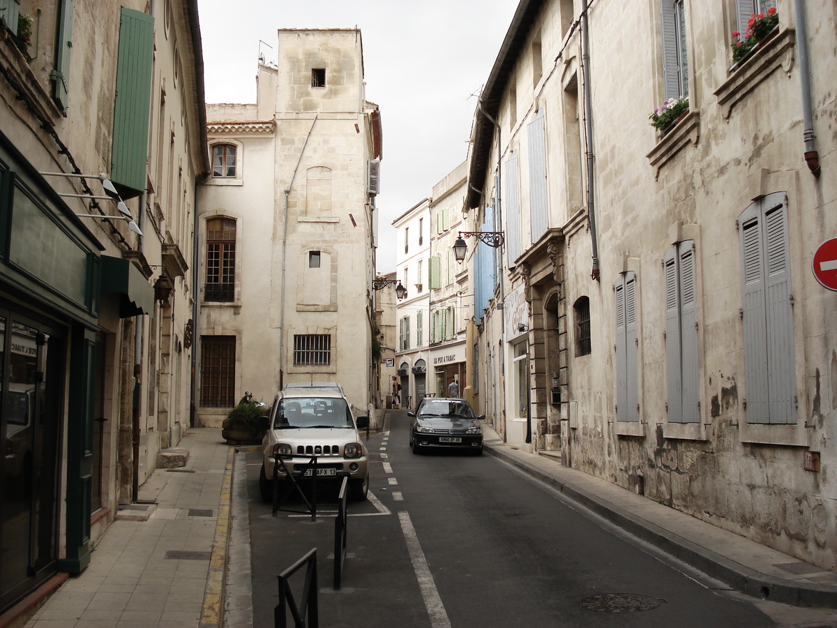 Picture France Arles 2006-06 29 - Streets Arles