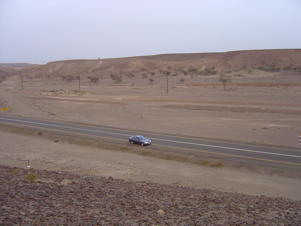 Picture Sultanate of Oman Buraimi to Sohar road 2005-03 34 - Monuments Buraimi to Sohar road