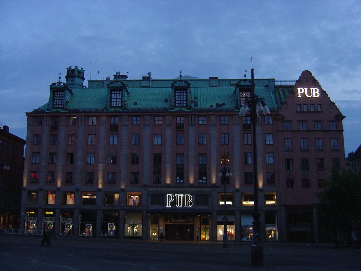 Picture Sweden Stockholm 2005-06 14 - Hotel Pool Stockholm