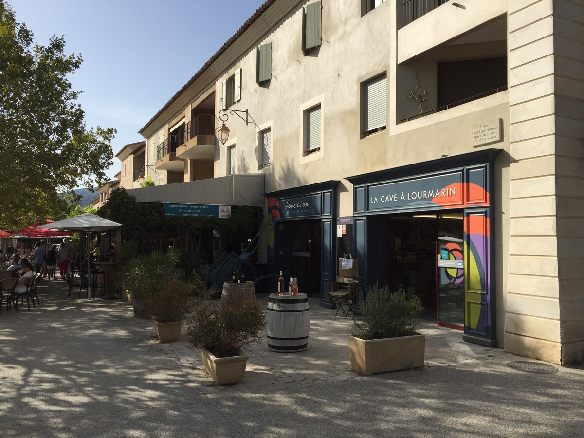 Picture France Lourmarin 2017-08 18 - Room Lourmarin