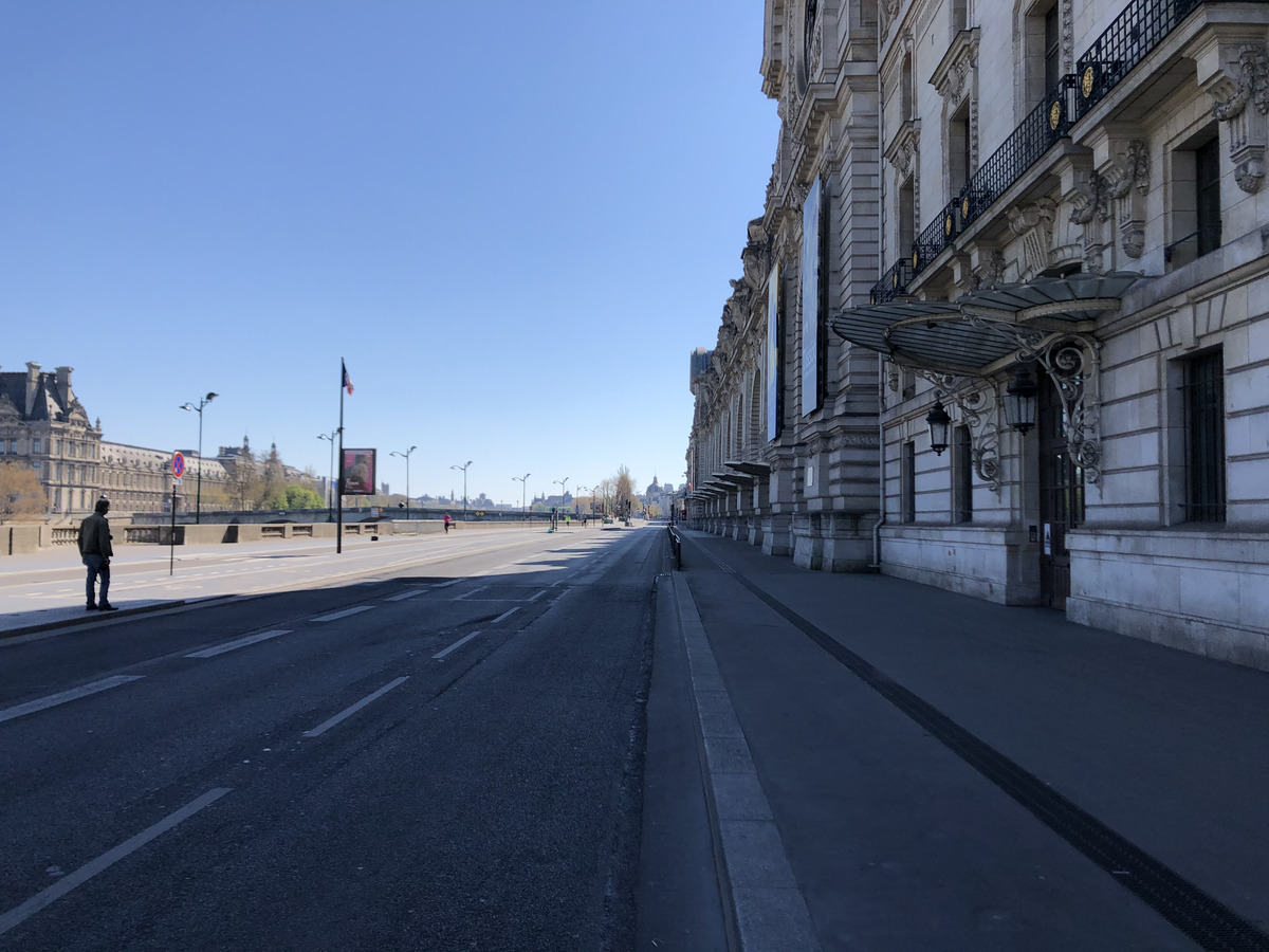 Picture France Paris lockdown 2020-04 16 - Waterfalls Paris lockdown