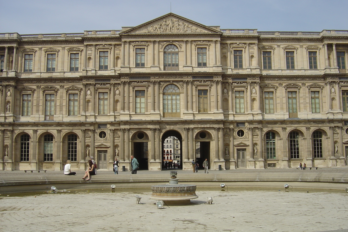 Picture France Paris Louvre 2007-05 114 - Summer Louvre