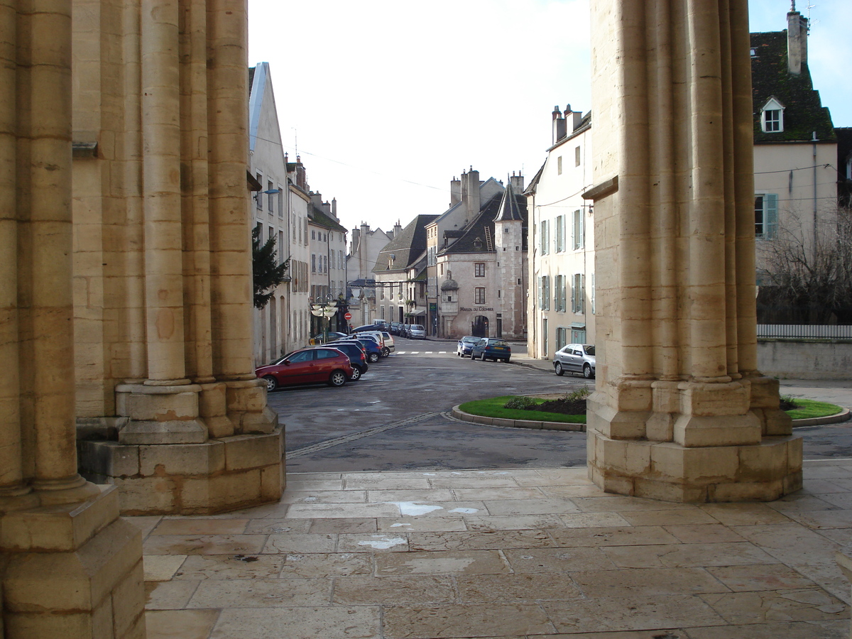 Picture France Beaune 2007-01 42 - Streets Beaune